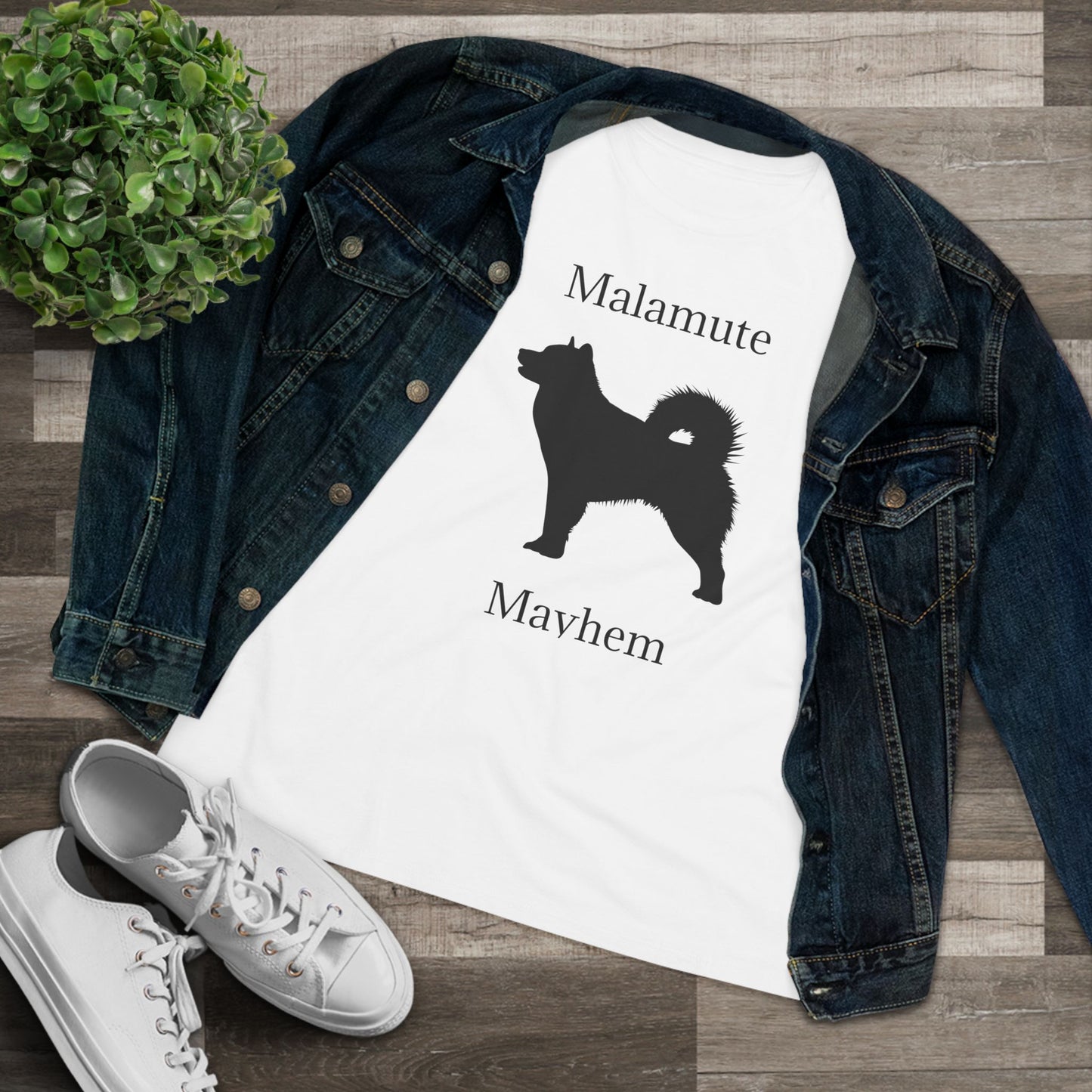 Malamute Mayhem Women's Short Sleeve Crewneck Tee