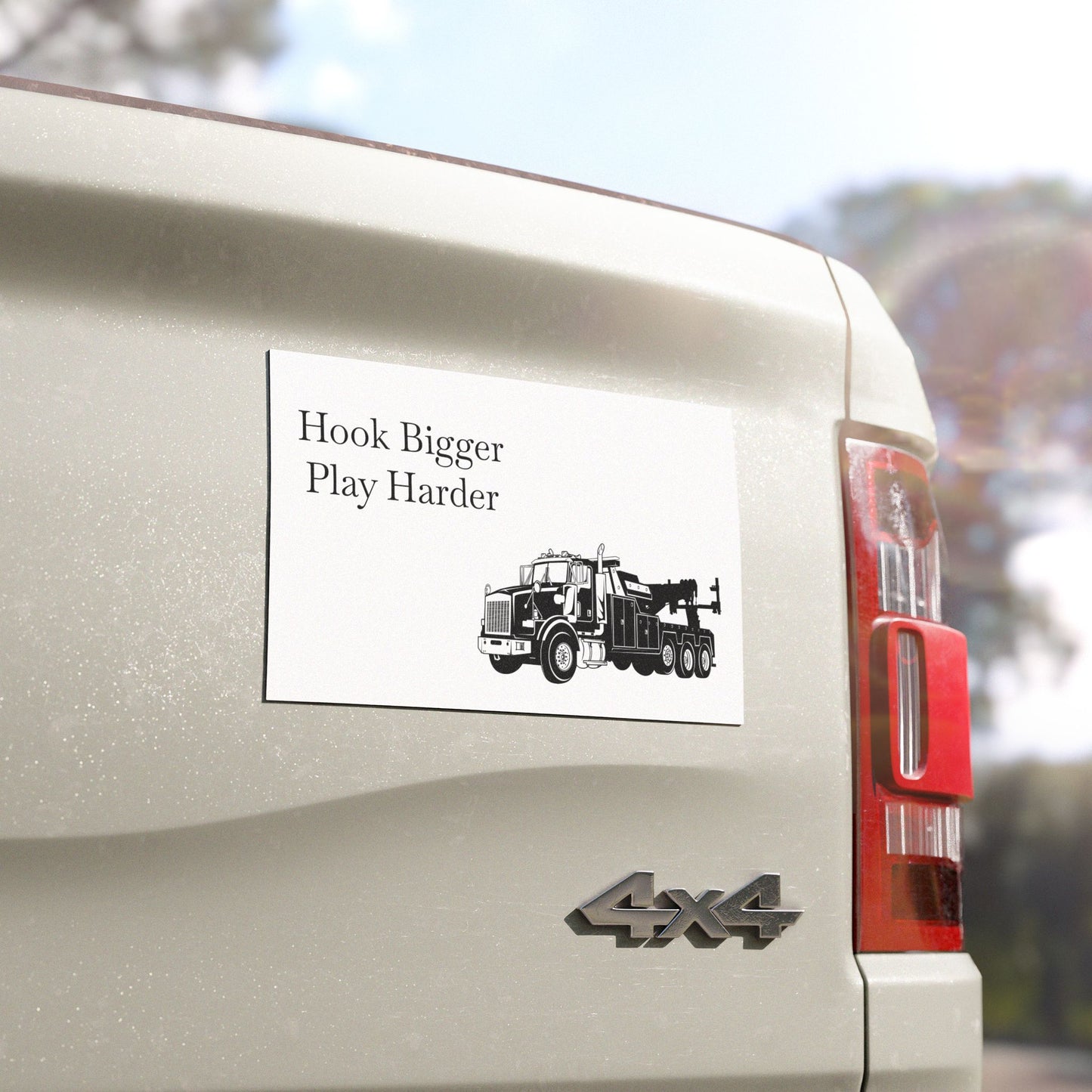 Hook Bigger Indoor/Outdoor Magnet