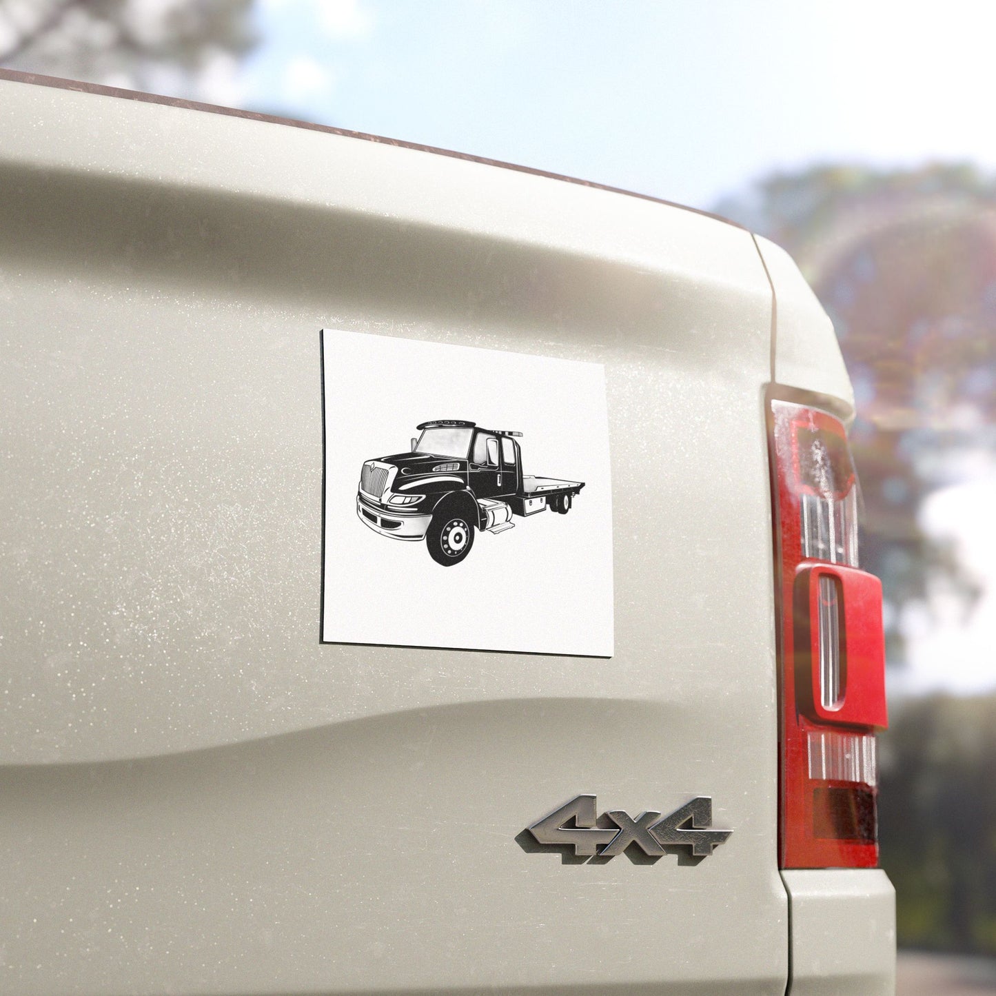 Flatbed Tow Truck Indoor/Outdoor Magnet