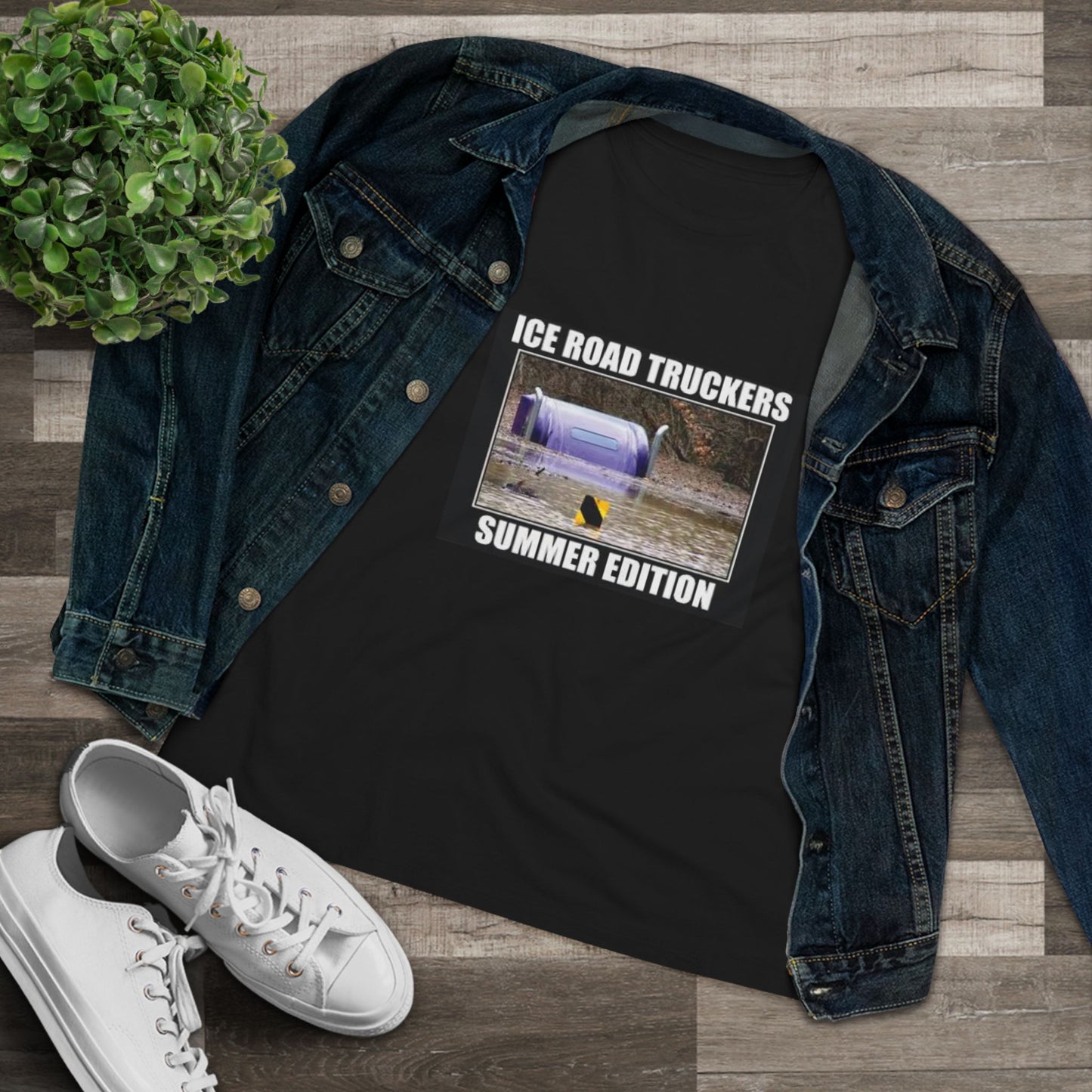 Ice Road Truckers Women's Short Sleeve Crewneck Tee