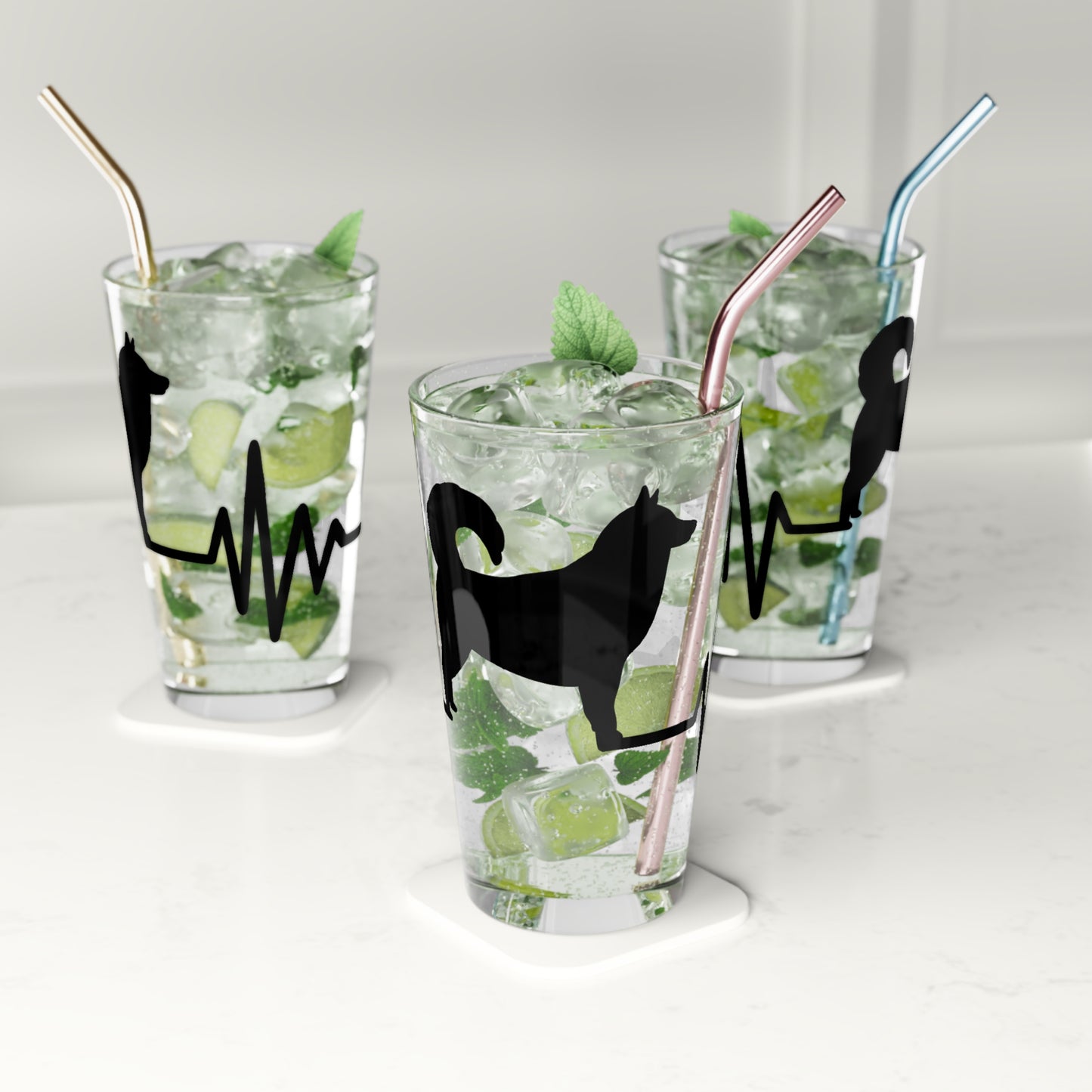 My Heart Beats For Malamutes Drinking Glass