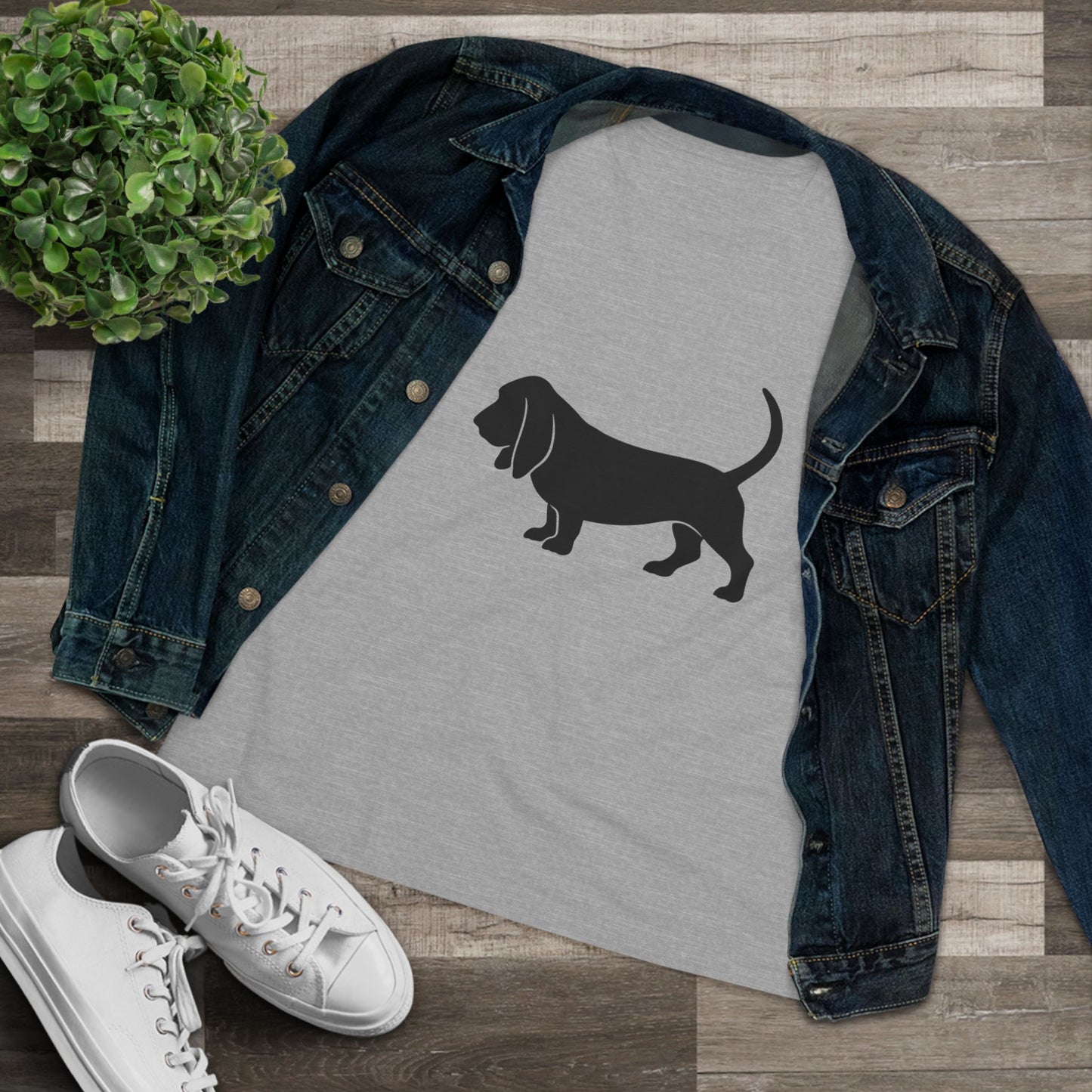 Basset Hound Silhouette Women's Short Sleeve Crewneck Tee