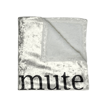 Malamute Mayhem Crushed Velvet Blanket