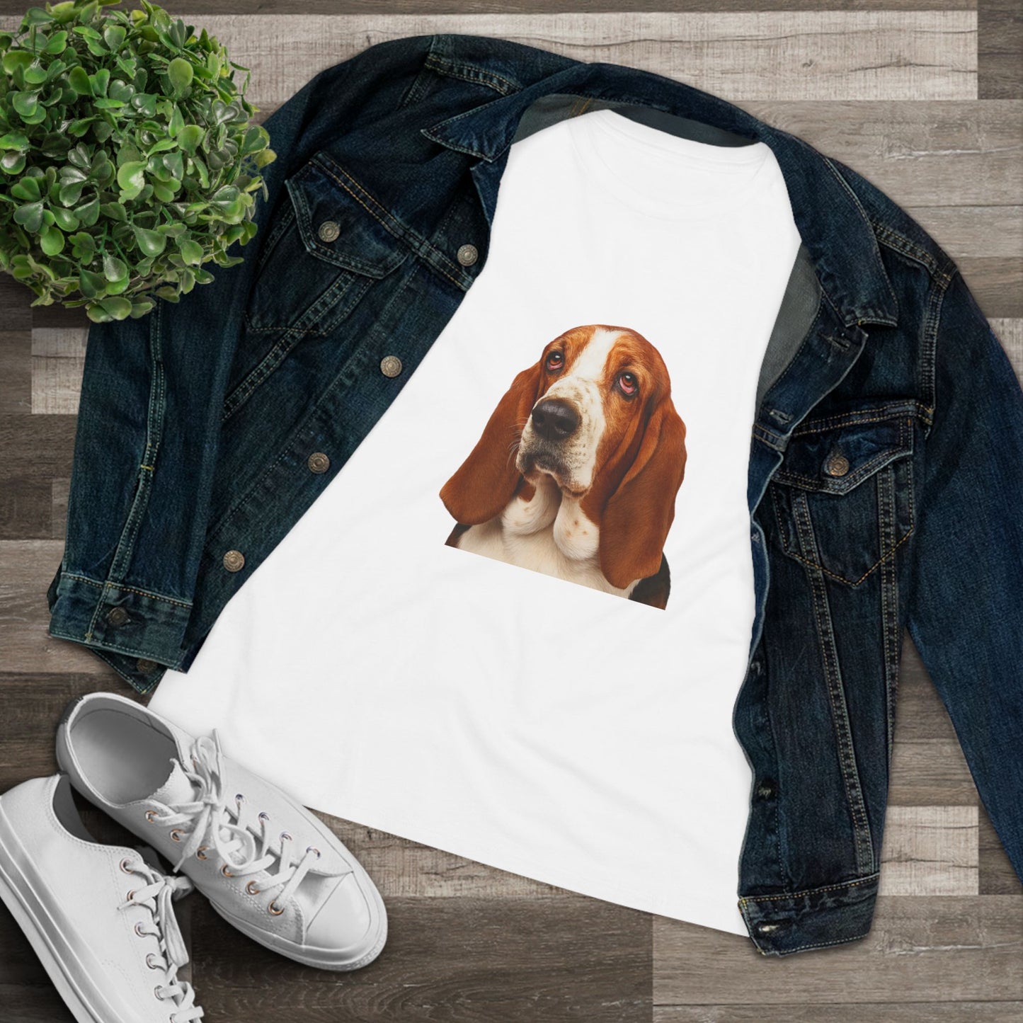 Basset Head Women's Short Sleeve Crewneck Tee