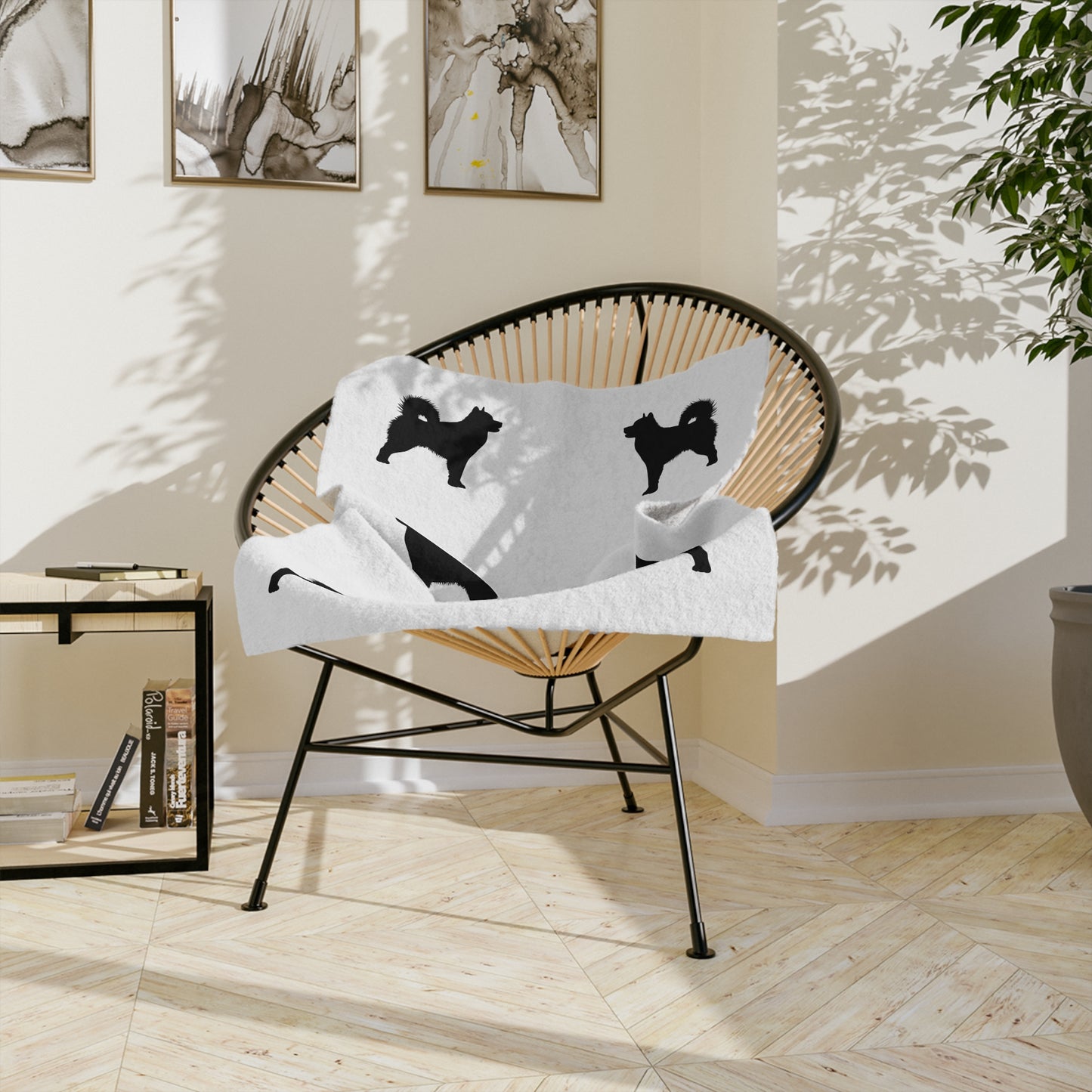 Malamute Silhouette Velveteen Microfiber Blanket