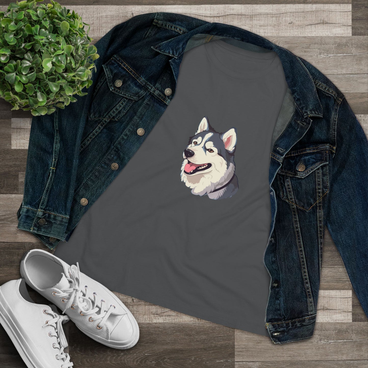 Malamute Head Women's Short Sleeve Crewneck Tee