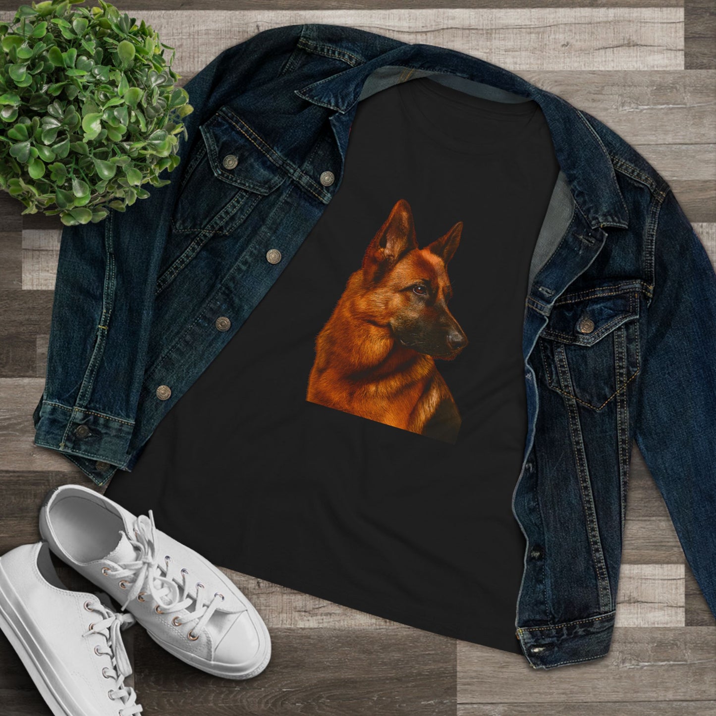 German Shepherd Head Women's Short Sleeve Crewneck Tee