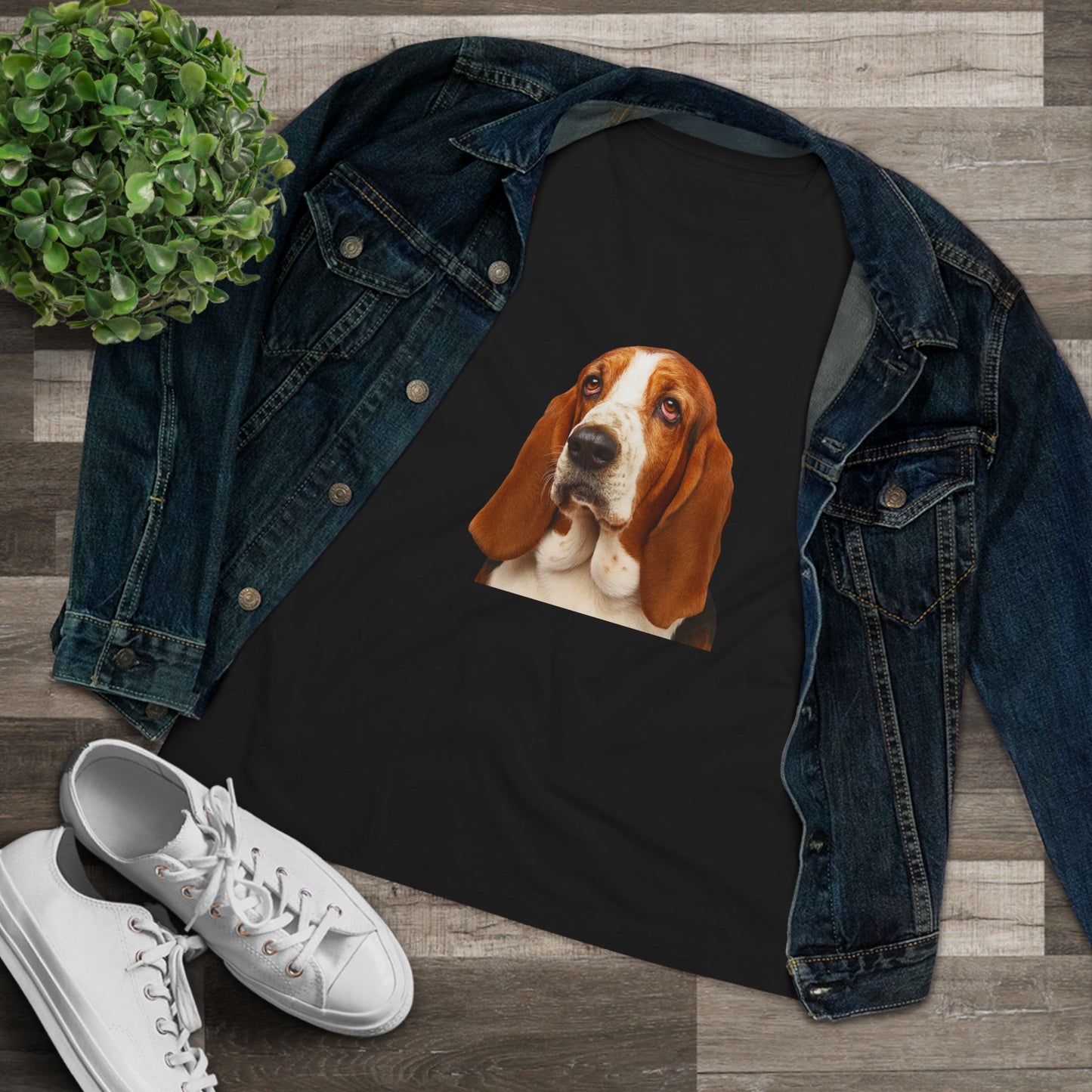 Basset Head Women's Short Sleeve Crewneck Tee
