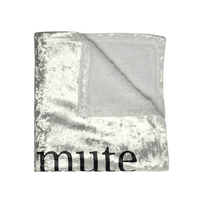 Malamute Mayhem Crushed Velvet Blanket