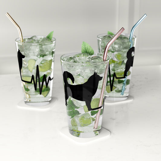 My Heart Beats For Malamutes Drinking Glass