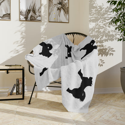 Malamute Silhouette Velveteen Microfiber Blanket